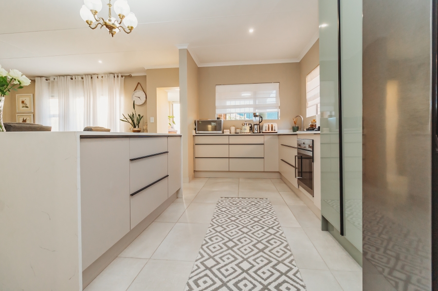 3 Bedroom Property for Sale in Heather Park Western Cape